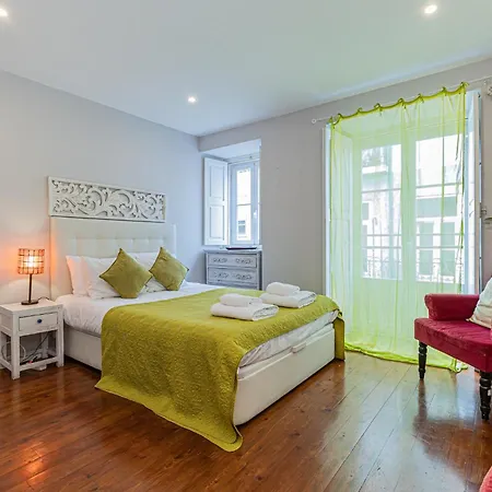 Core Bairro Alto Апартаменты *