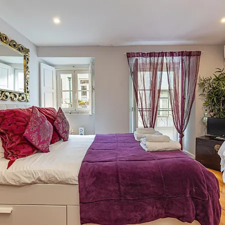 Core Bairro Alto Апартаменты Лиссабон