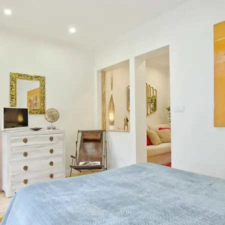 Core Bairro Alto דירה *